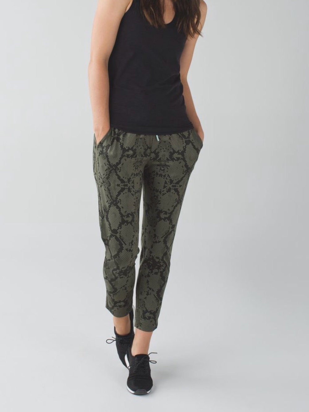 Lululemon Jet Crop Slim Pants Olive Green Snake Print Joggers Size 8 Medium